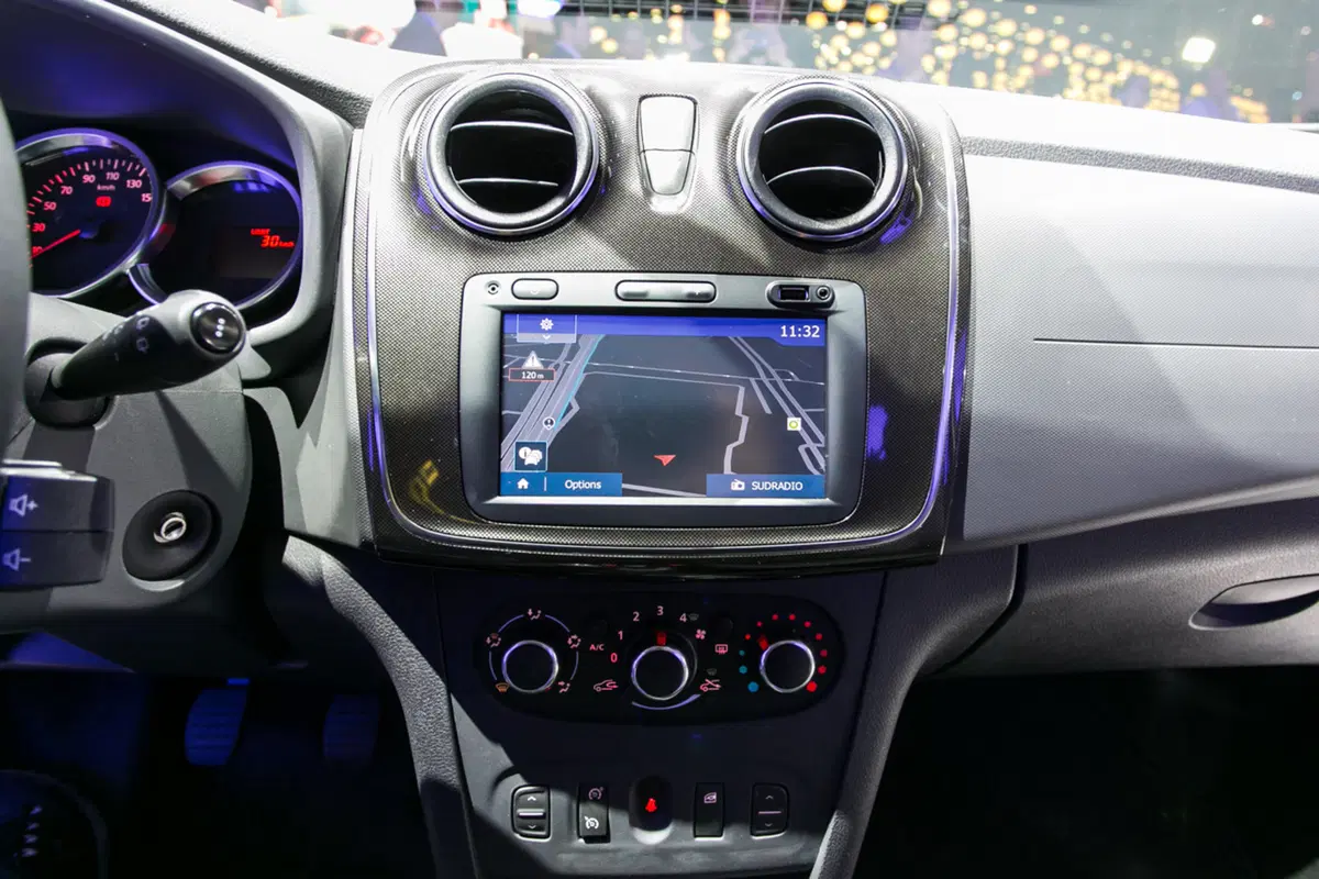 Dacia al Salone di Parigi 2016 (4)