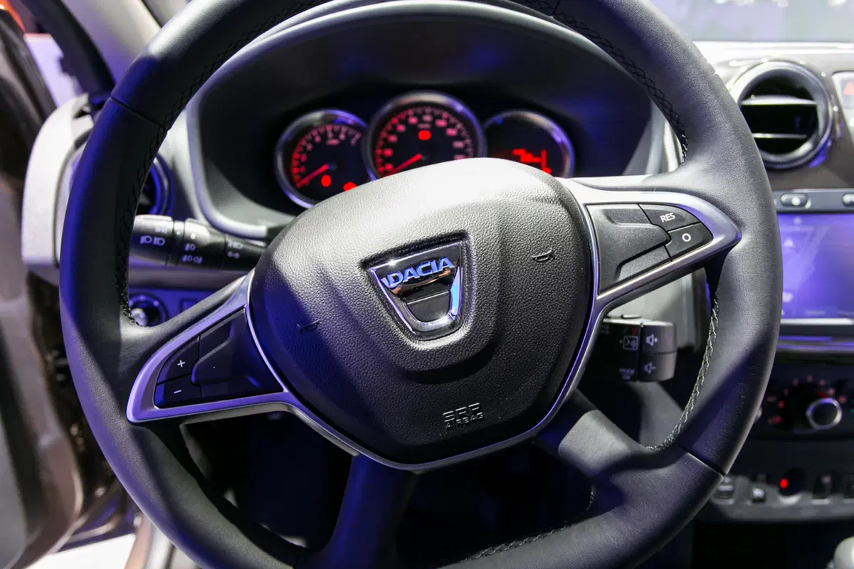 Dacia al Salone di Parigi 2016 (6)