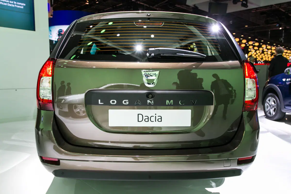Dacia al Salone di Parigi 2016 (7)