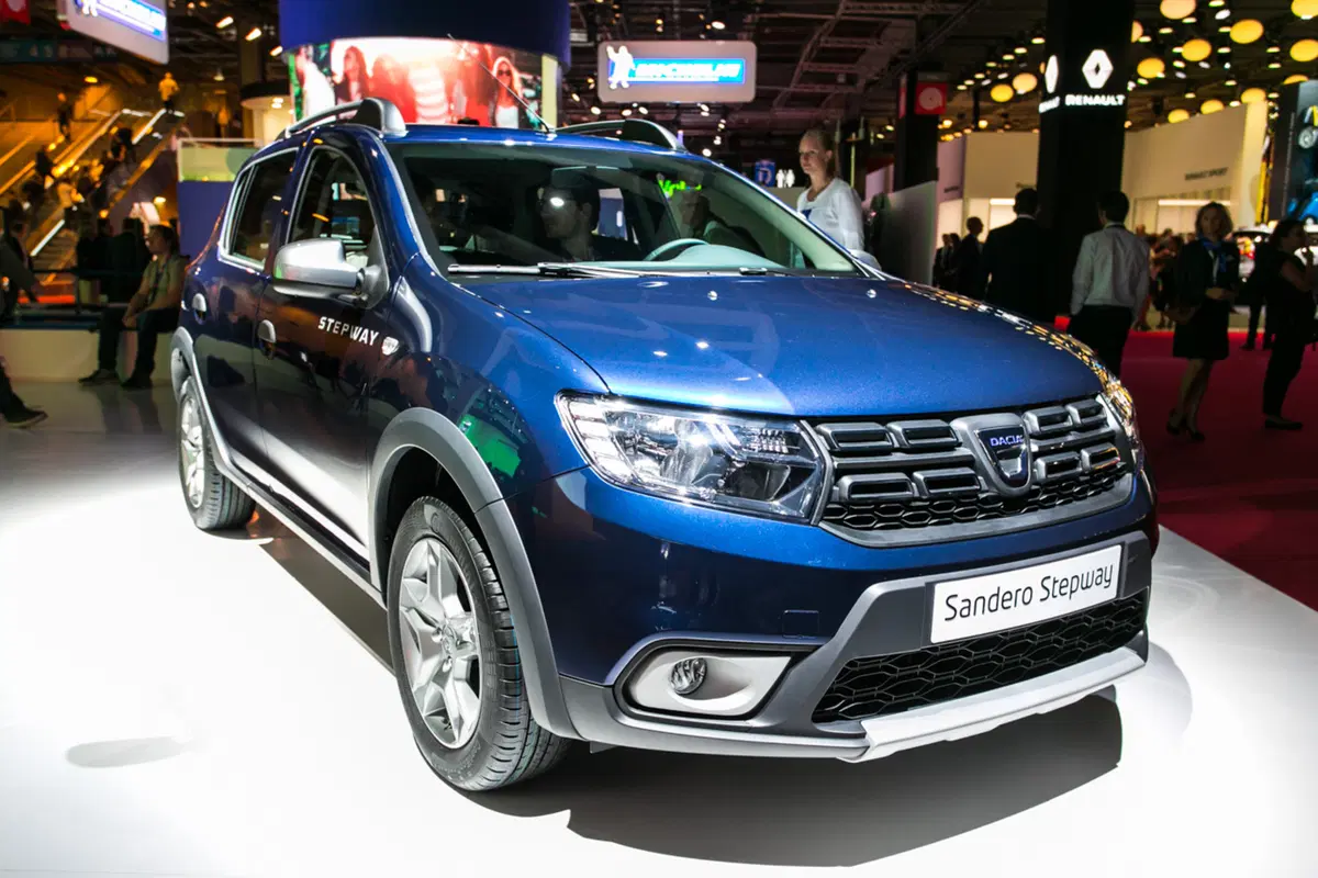 Dacia al Salone di Parigi 2016 (10)