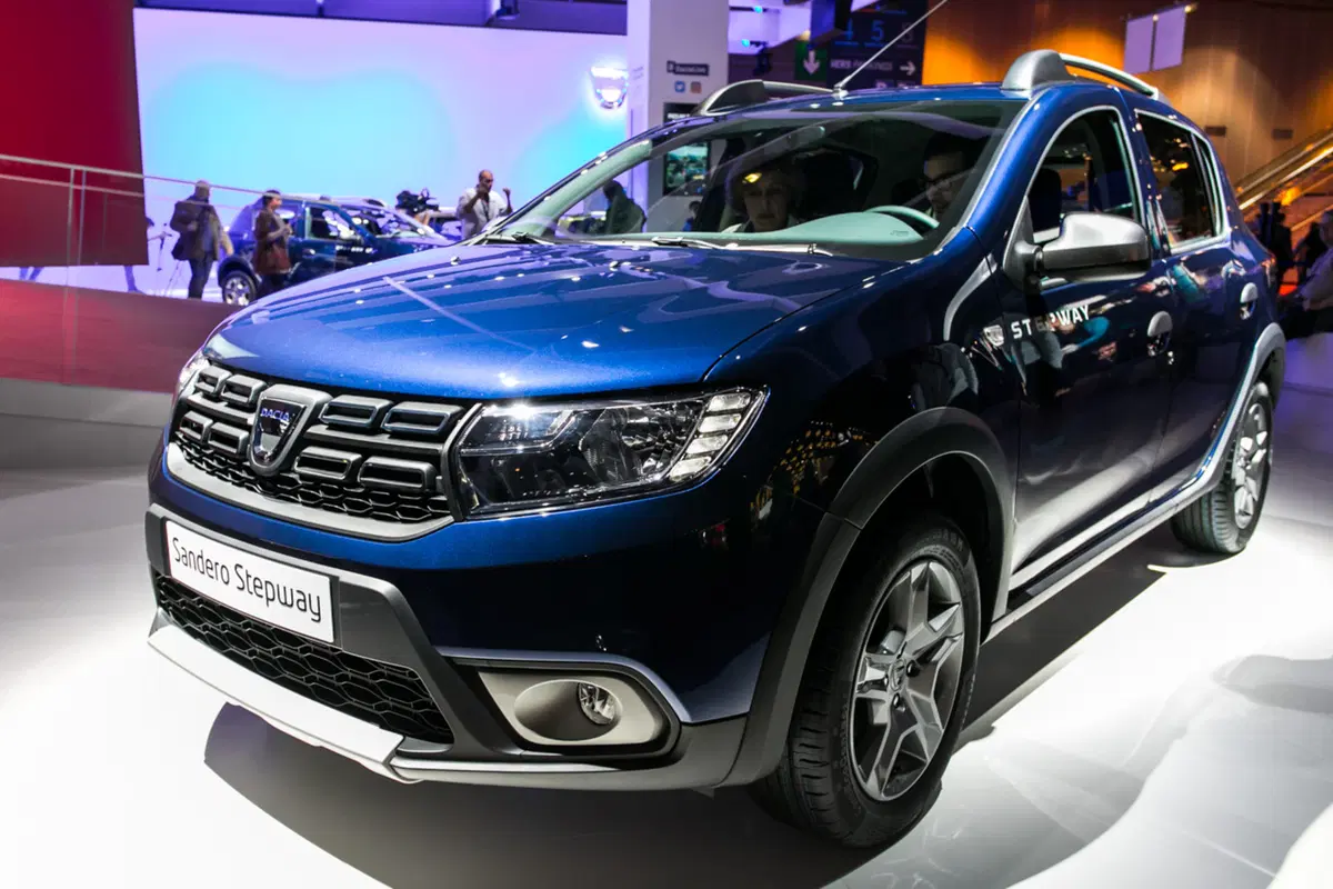 Dacia al Salone di Parigi 2016 (12)