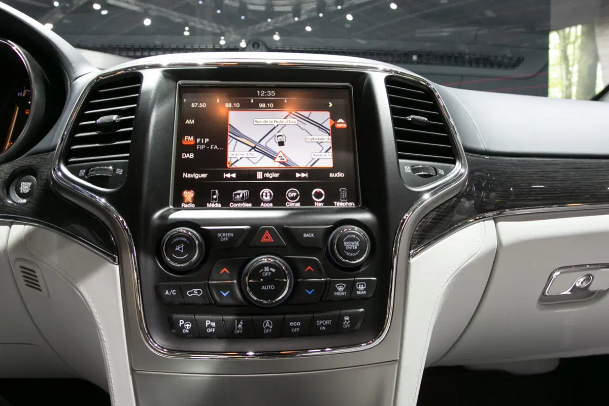 Jeep al Salone di Parigi 2016 (8)