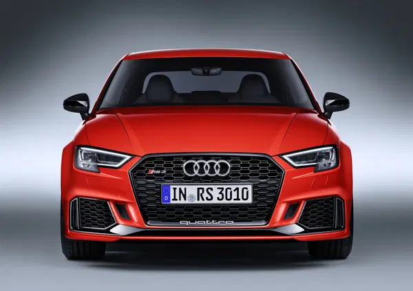 Audi RS3 Sedan, esordio al Salone di Parigi 2016