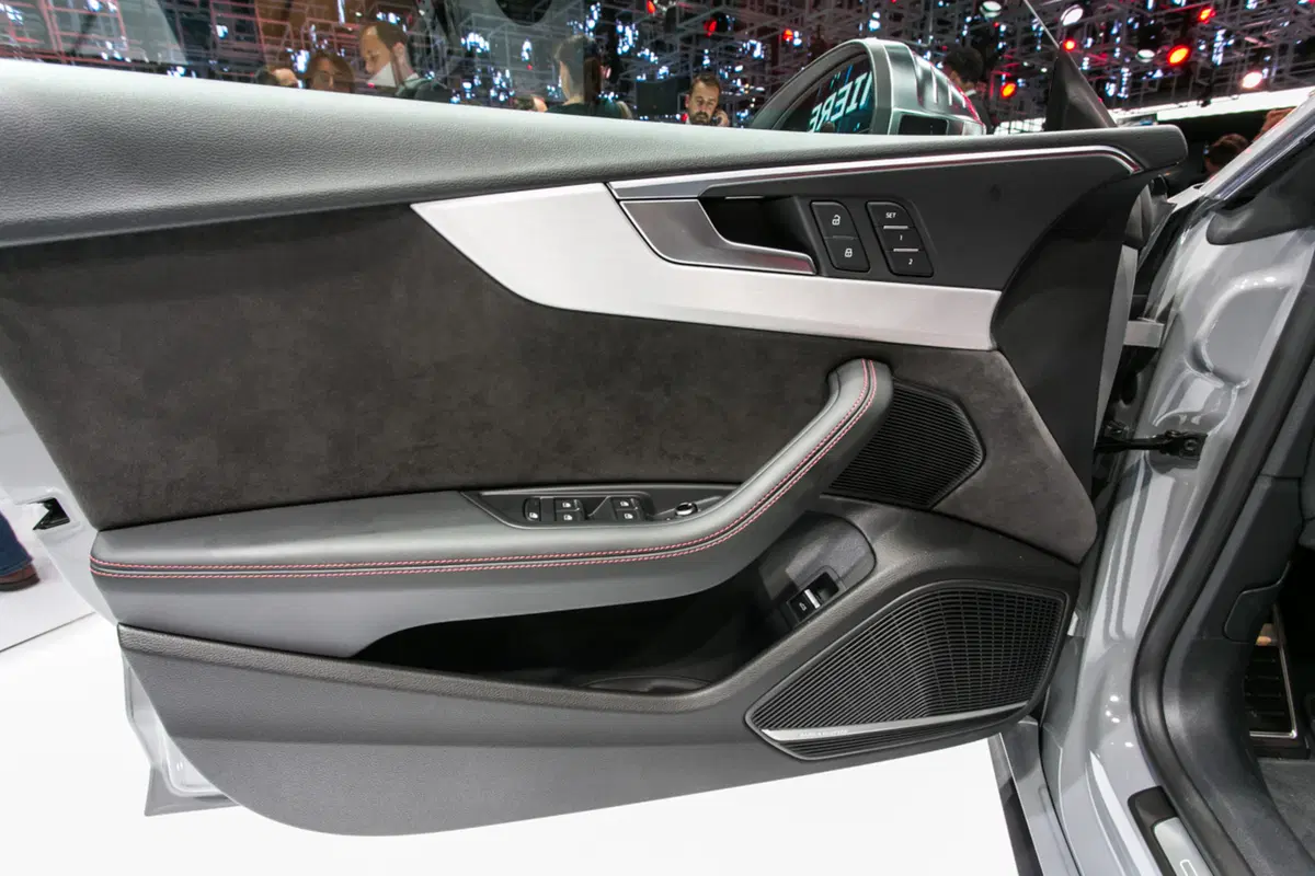 Audi al Salone di Parigi 2016 [Video] (12)