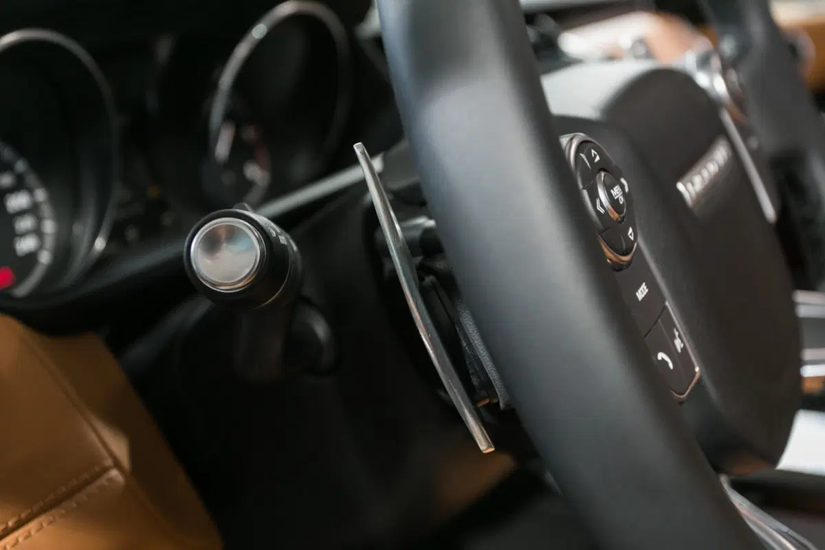 Land Rover al Salone di Parigi 2016 (17)