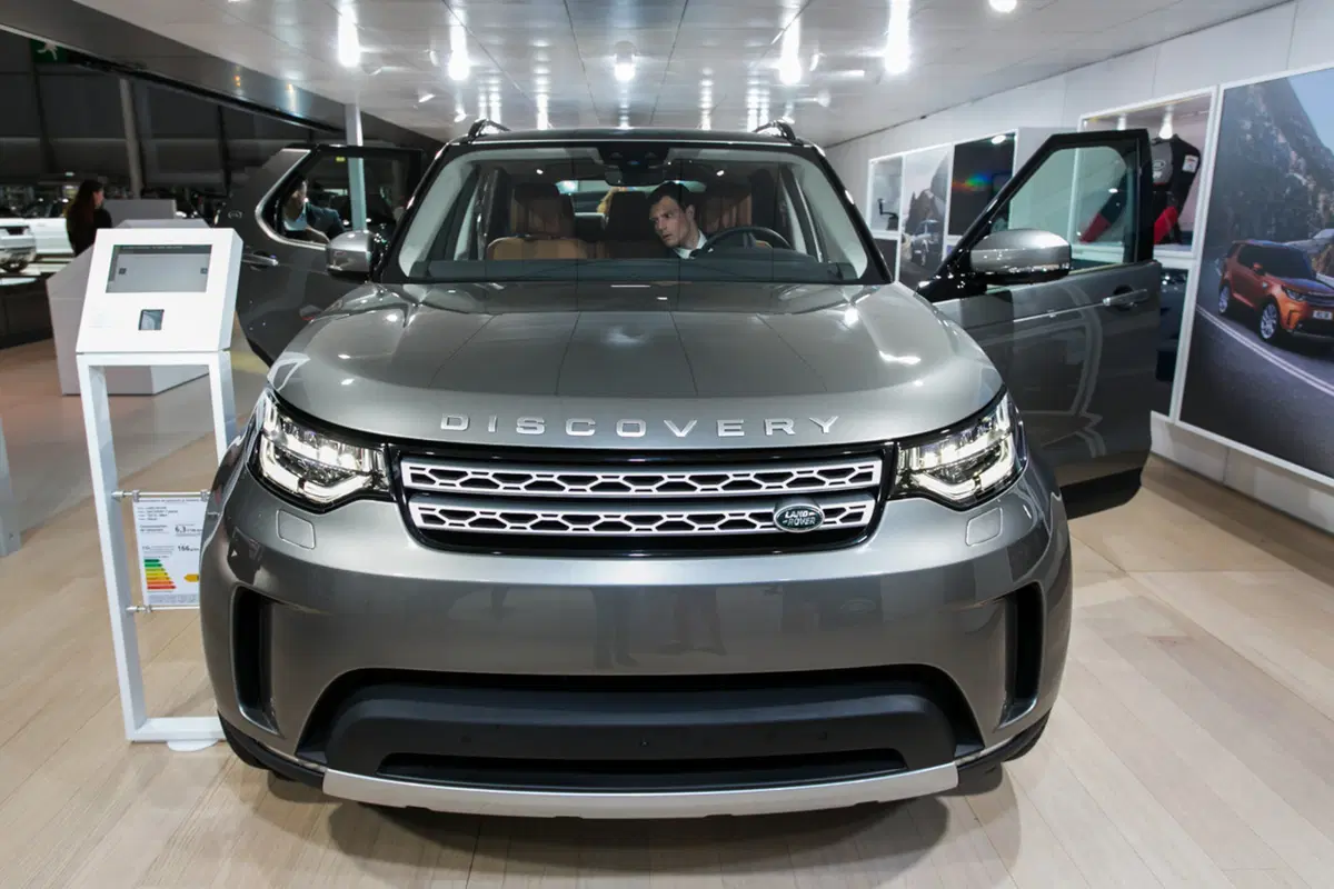 Land Rover al Salone di Parigi 2016 (20)