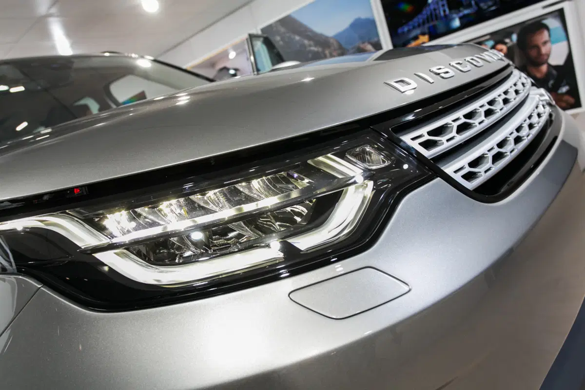 Land Rover al Salone di Parigi 2016 (24)