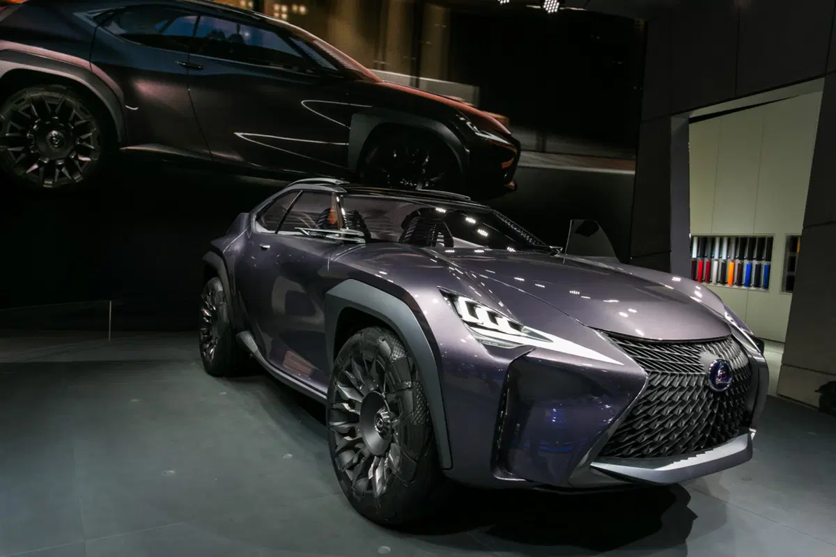 Lexus al Salone di Parigi 2016 (2)