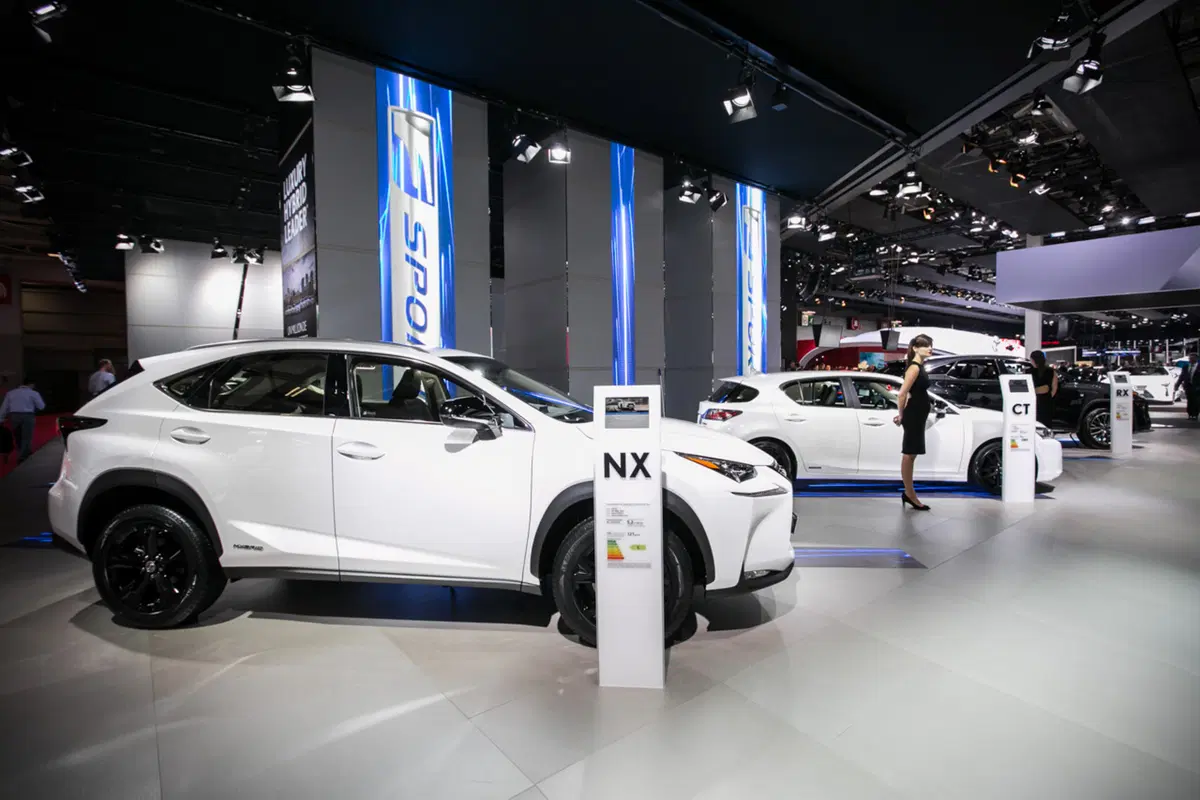 Lexus al Salone di Parigi 2016 (9)