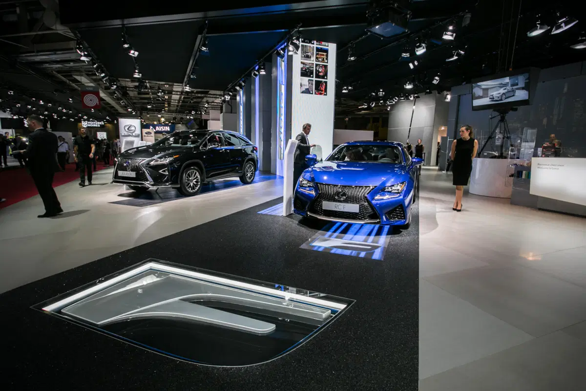 Lexus al Salone di Parigi 2016 (16)