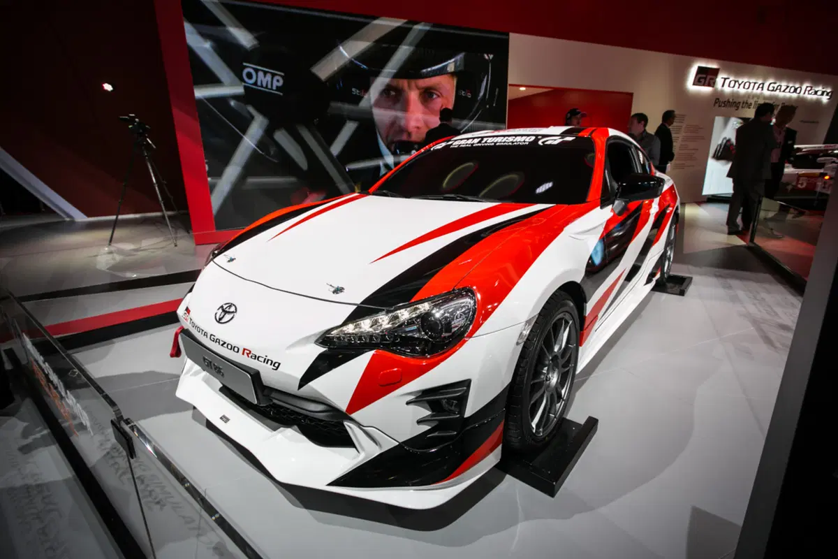 Toyota al Salone di Parigi 2016 (14)