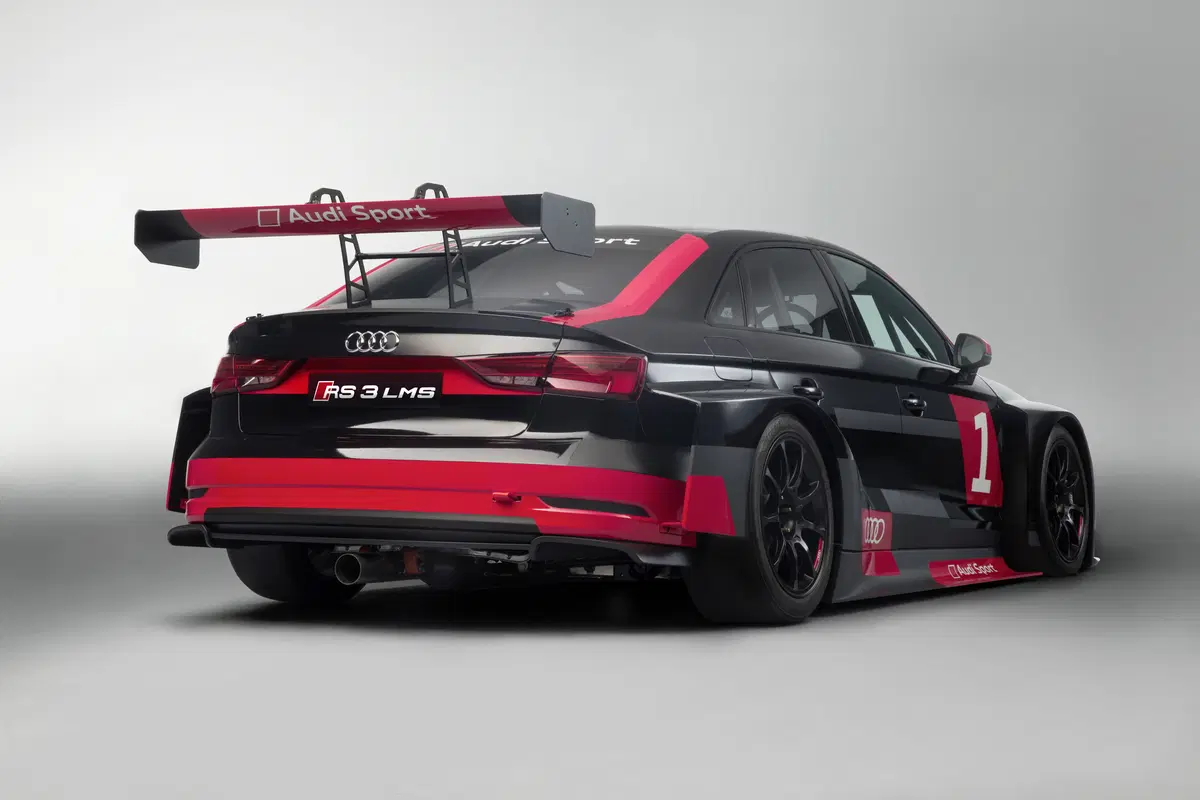 Salone di Parigi 2016: Audi RS 3 LMS, il debutto nel TCR