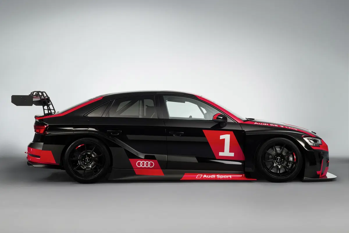 Salone di Parigi 2016: Audi RS 3 LMS, il debutto nel TCR (4)