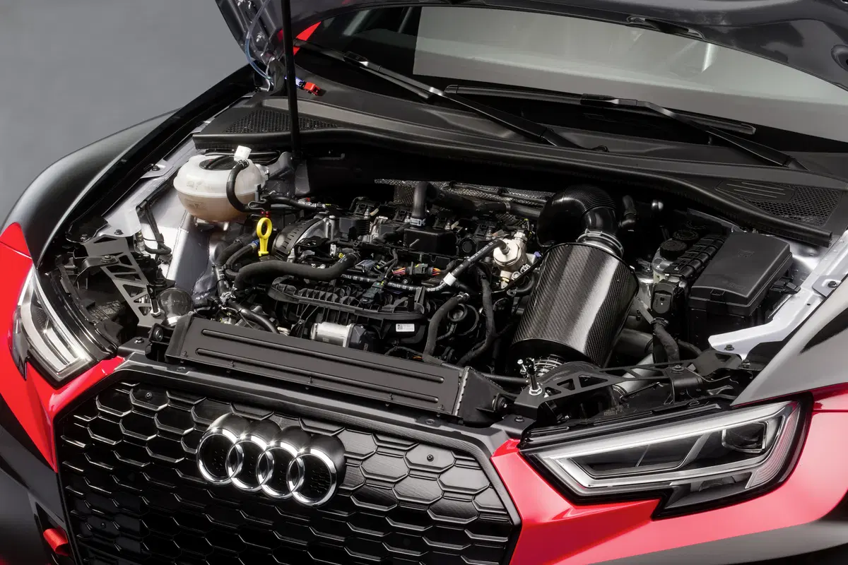Salone di Parigi 2016: Audi RS 3 LMS, il debutto nel TCR (8)
