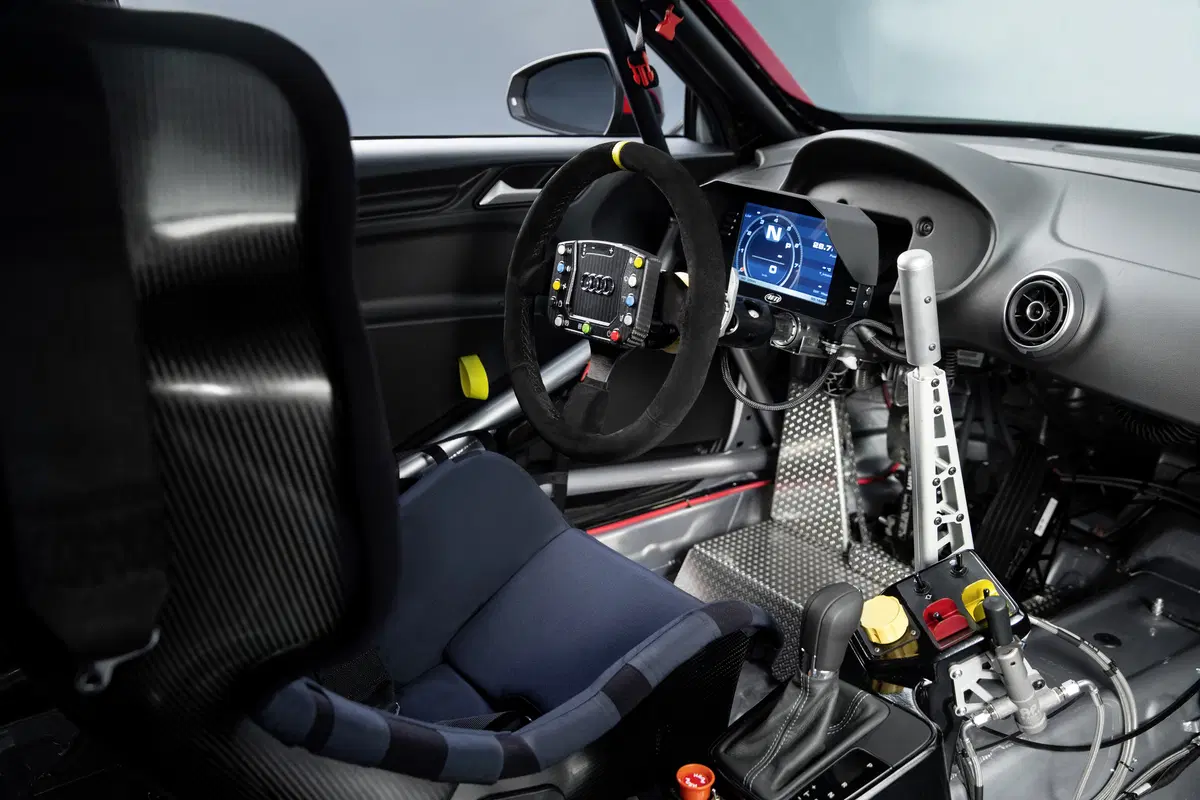Salone di Parigi 2016: Audi RS 3 LMS, il debutto nel TCR (9)