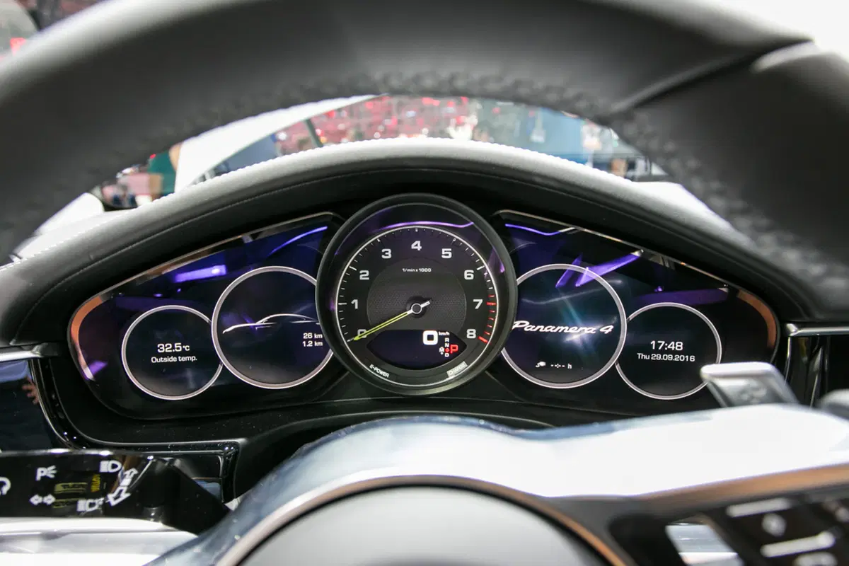 Porsche al Salone di Parigi 2016 (18)