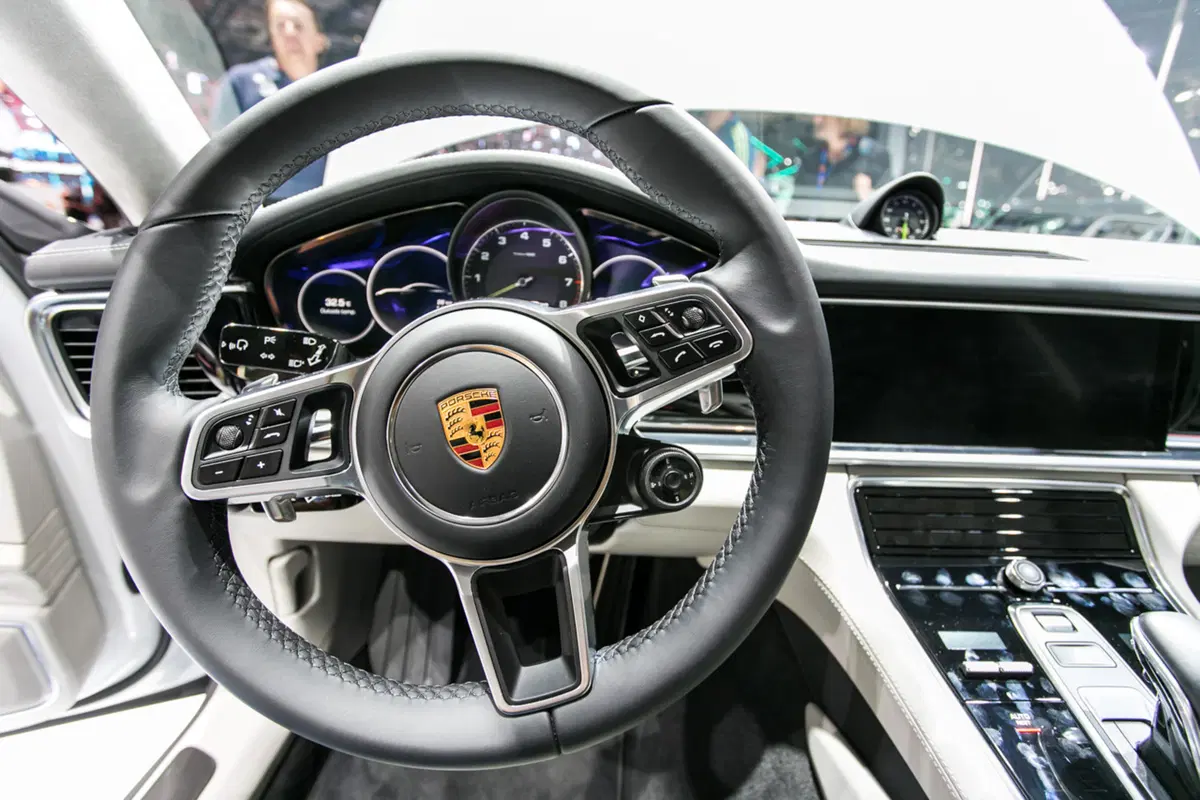 Porsche al Salone di Parigi 2016 (22)