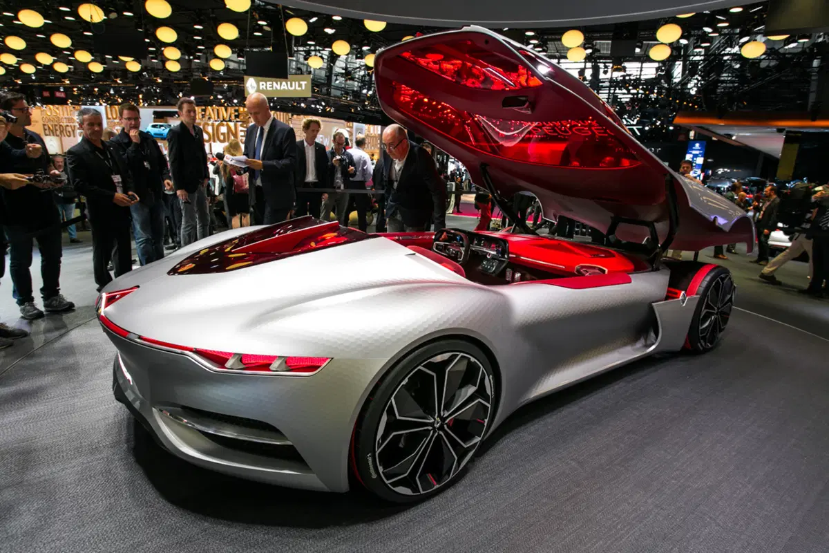 Renault al Salone di Parigi 2016 [Video]
