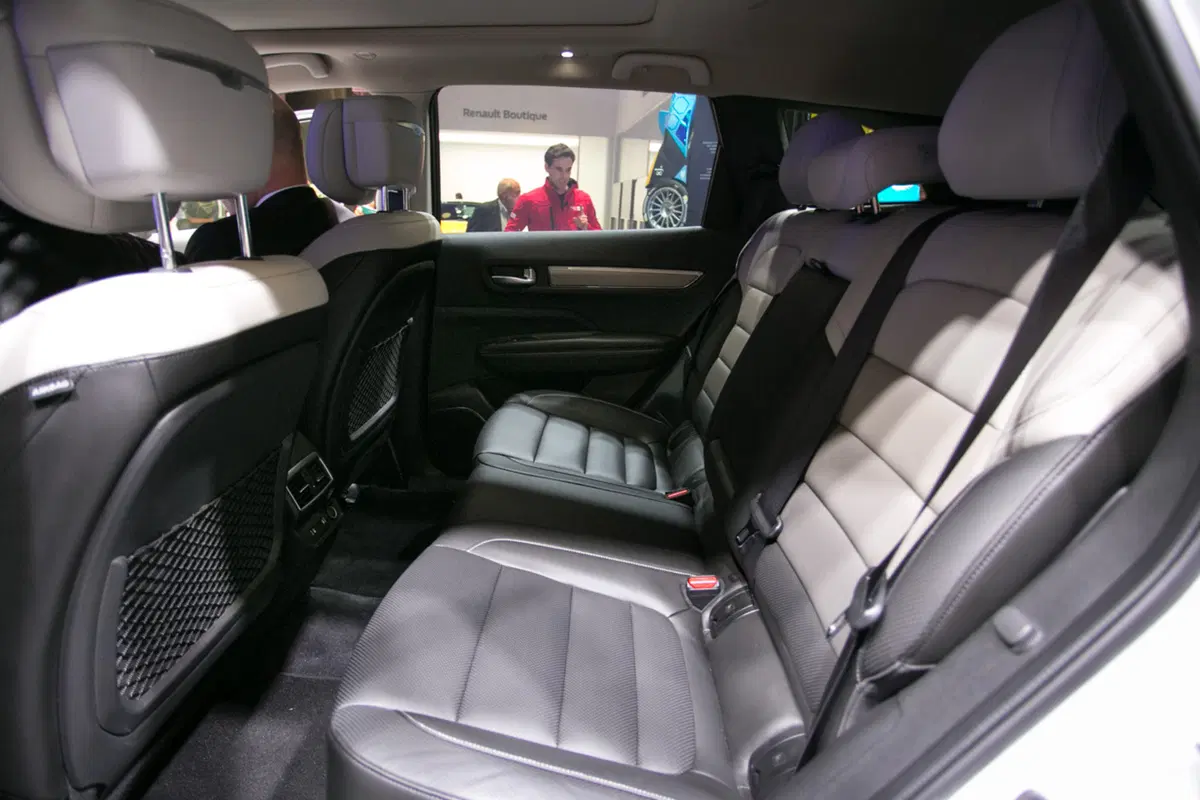 Renault al Salone di Parigi 2016 [Video] (16)