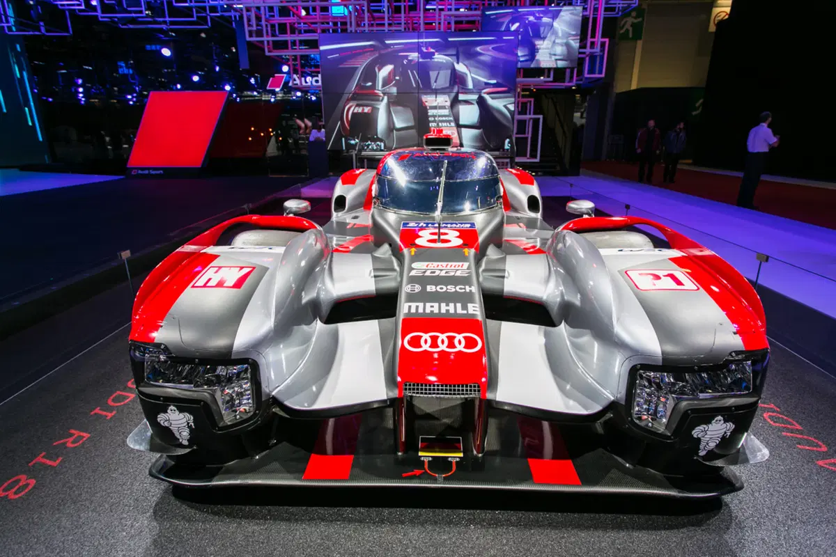 Audi al Salone di Parigi 2016 [Video] (36)