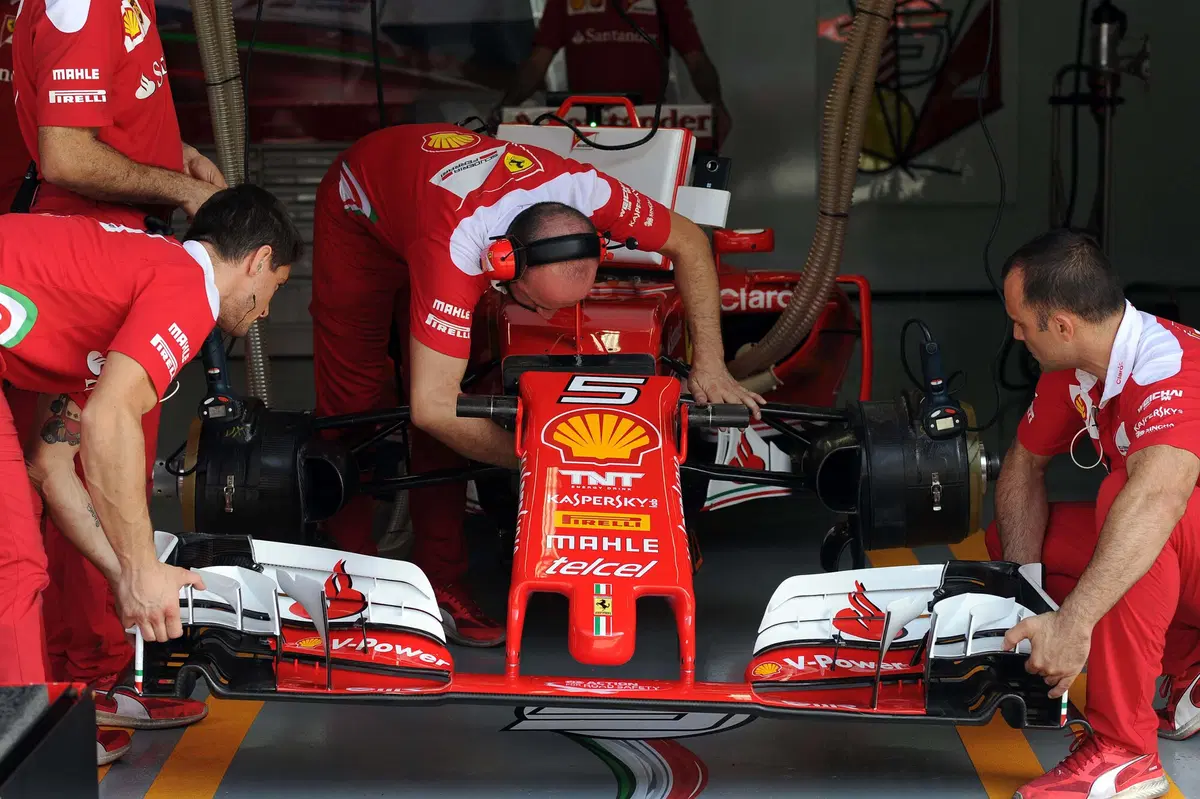 F1, Gp Malesia 2016, FP2: Hamilton al top (11)