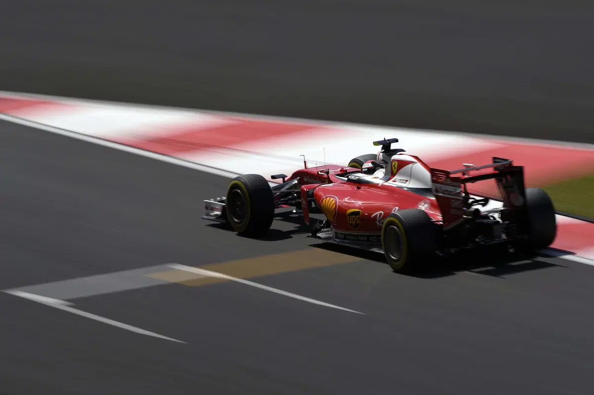 F1, Gp Malesia 2016, FP2: Hamilton al top (16)