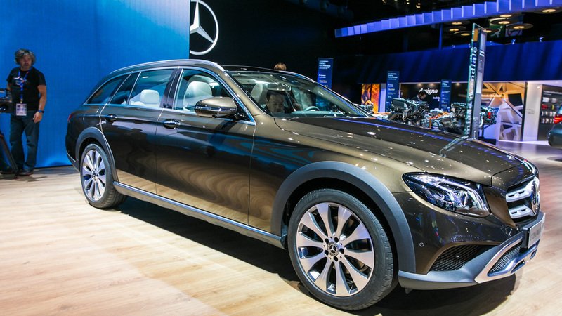 Mercedes Classe E All-Terrain al Salone di Parigi 2016
