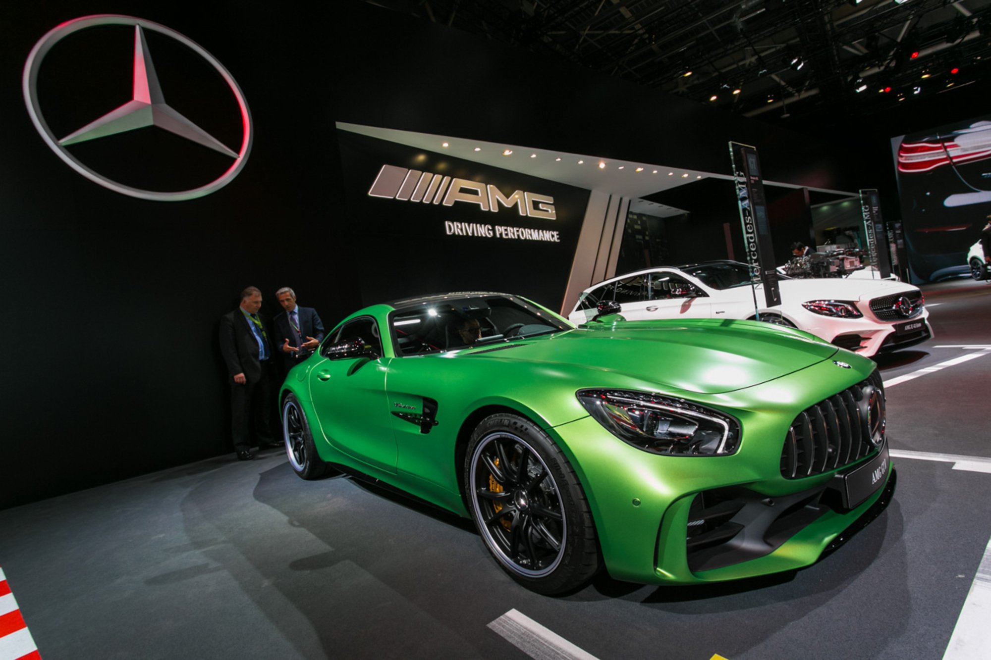 Mercedes AMG GT R: eccola al Salone di Parigi 2016 [Video]