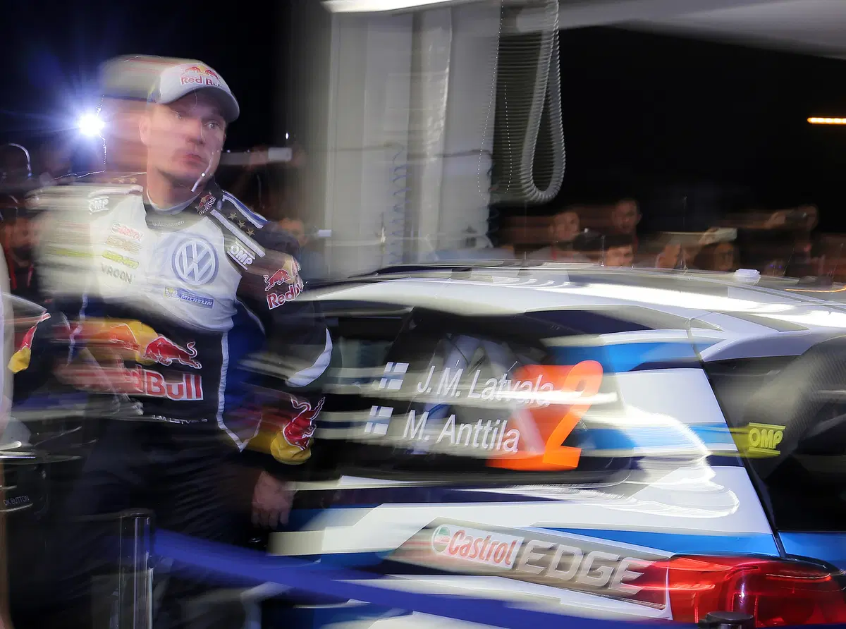 WRC16 Francia. Ogier e Ingrassia (VW) hanno scatenato l’inferno (9)