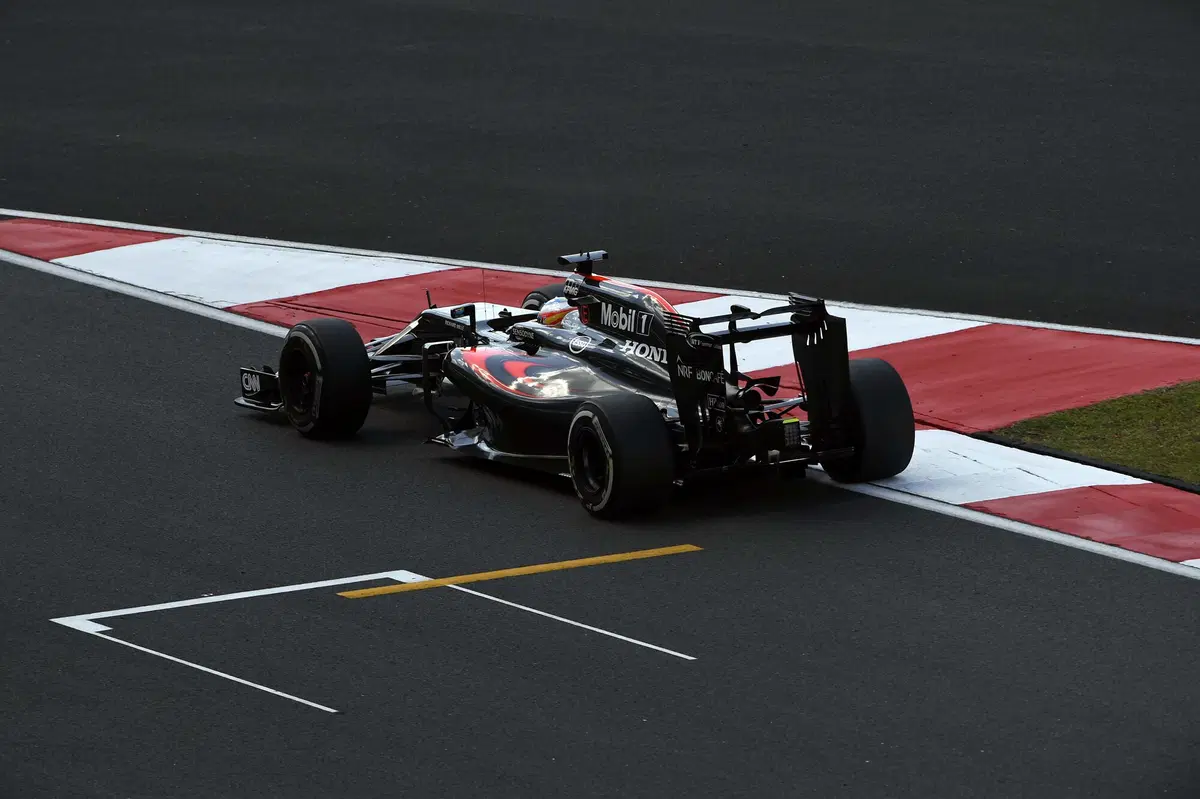 F1, Gp Malesia 2016, FP3: (7)