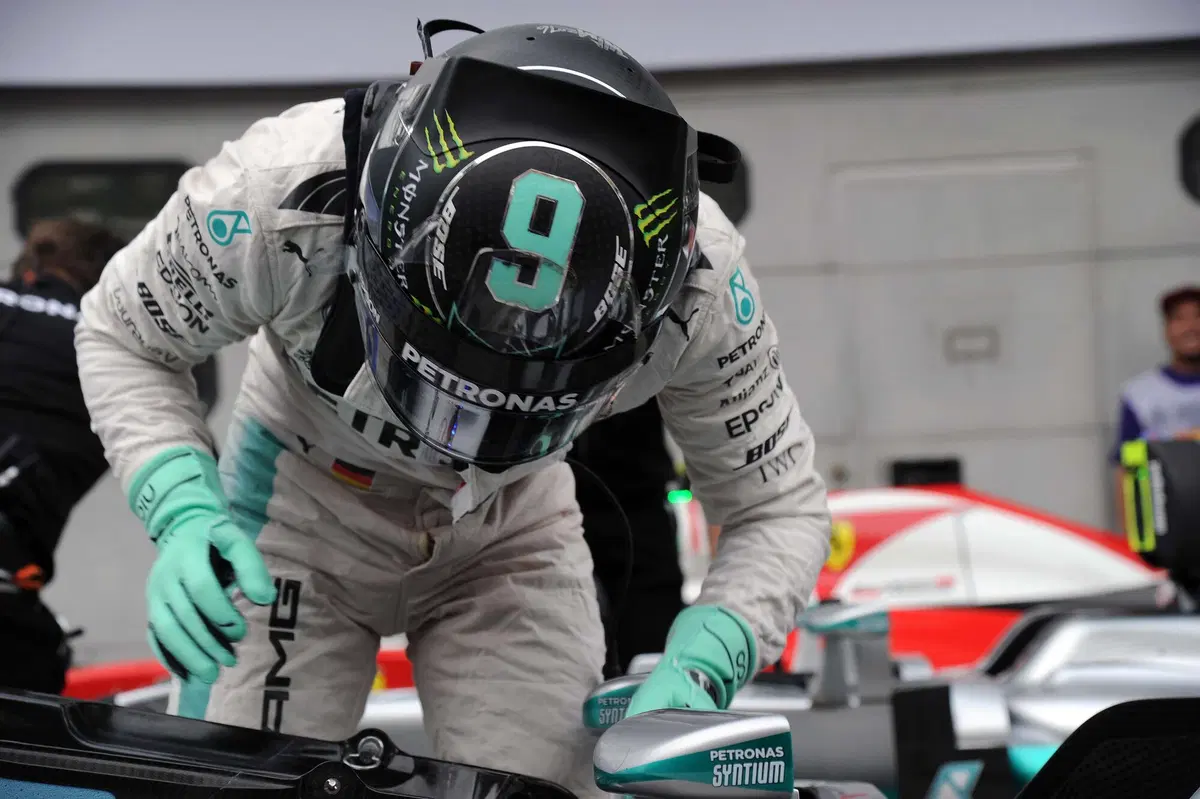 F1, Gp Malesia 2016: pole per Hamilton (33)