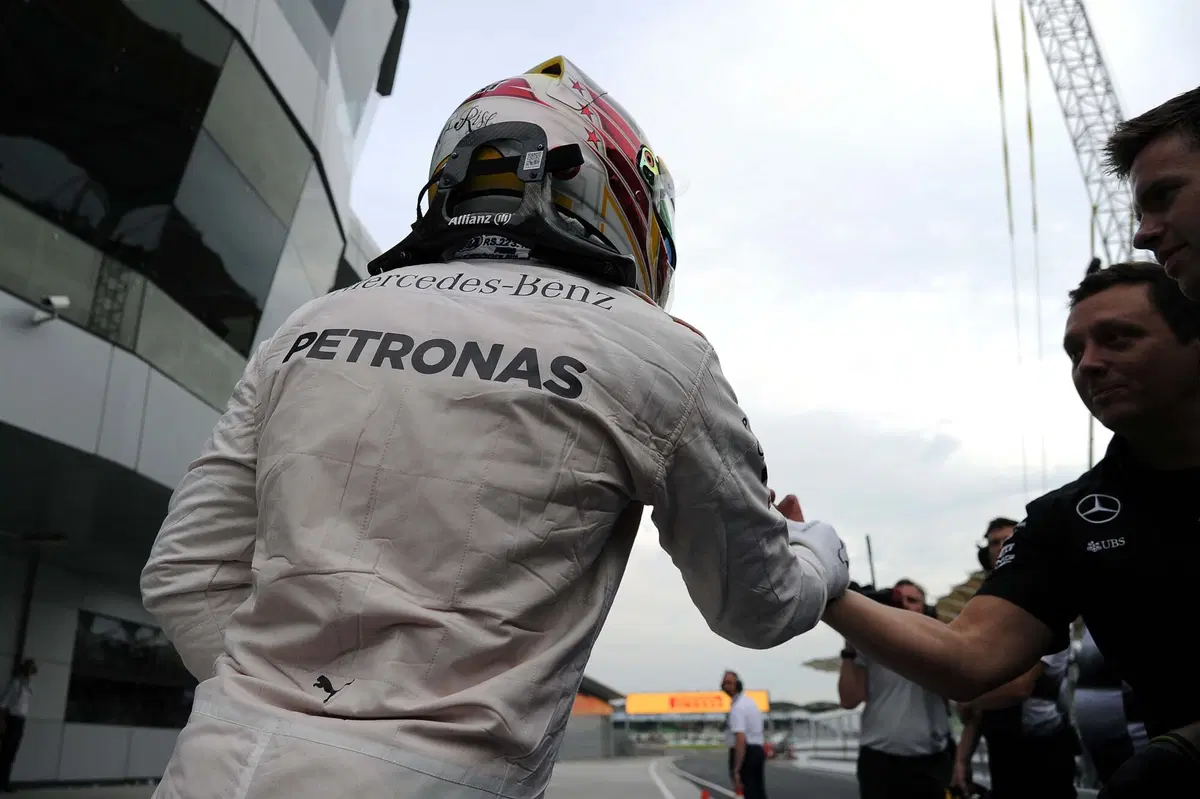 F1, Gp Malesia 2016: pole per Hamilton (28)