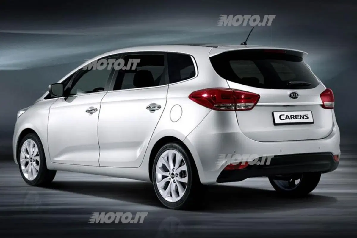 Nuova Kia Carens: prime immagini e informazioni ufficiali (2)