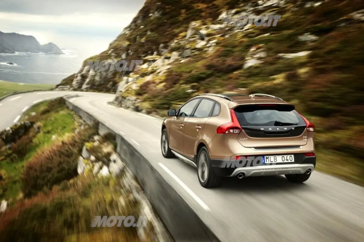 Volvo V40 Cross Country (5)
