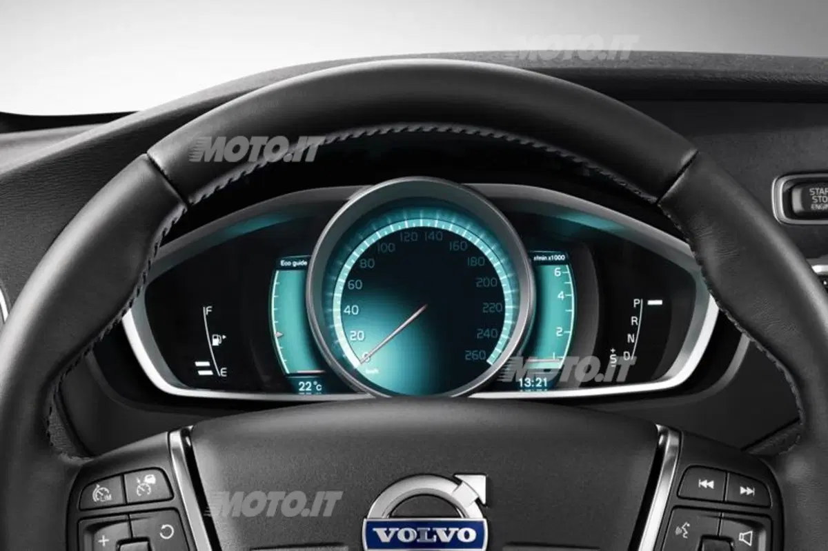 Volvo V40 Cross Country (16)