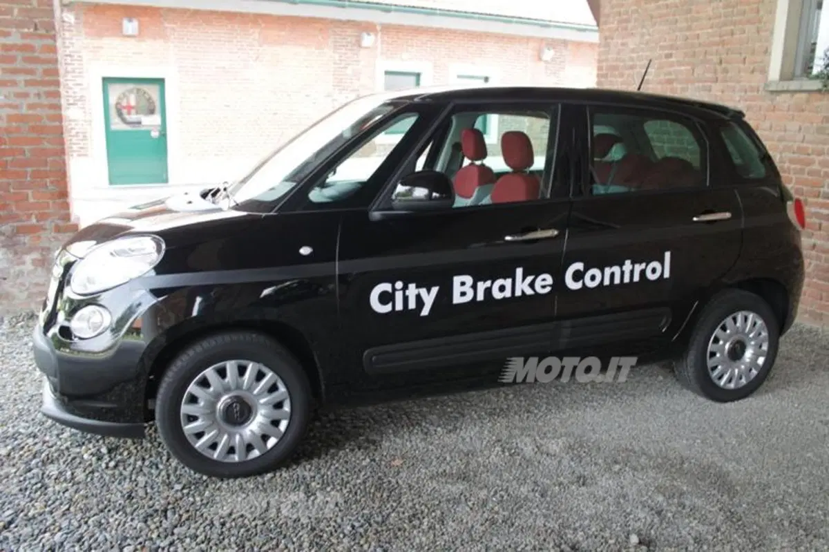 Fiat 500L: dal 2013 anche 500 XL Extralarge e con tante novità (12)