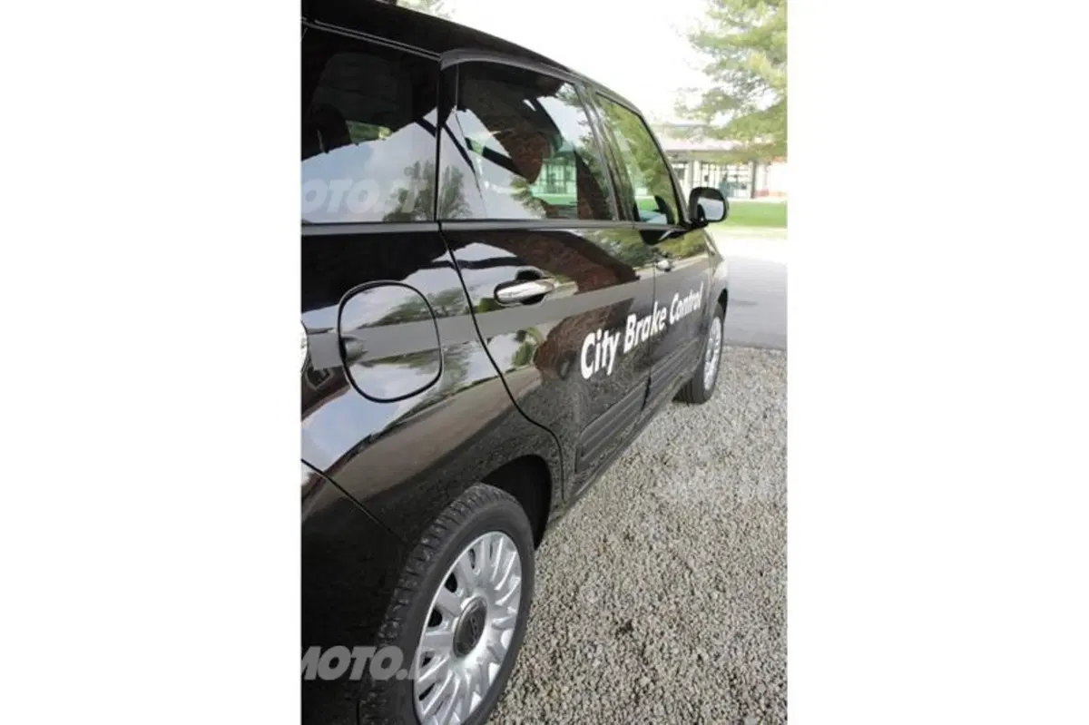 Fiat 500L: dal 2013 anche 500 XL Extralarge e con tante novità (14)