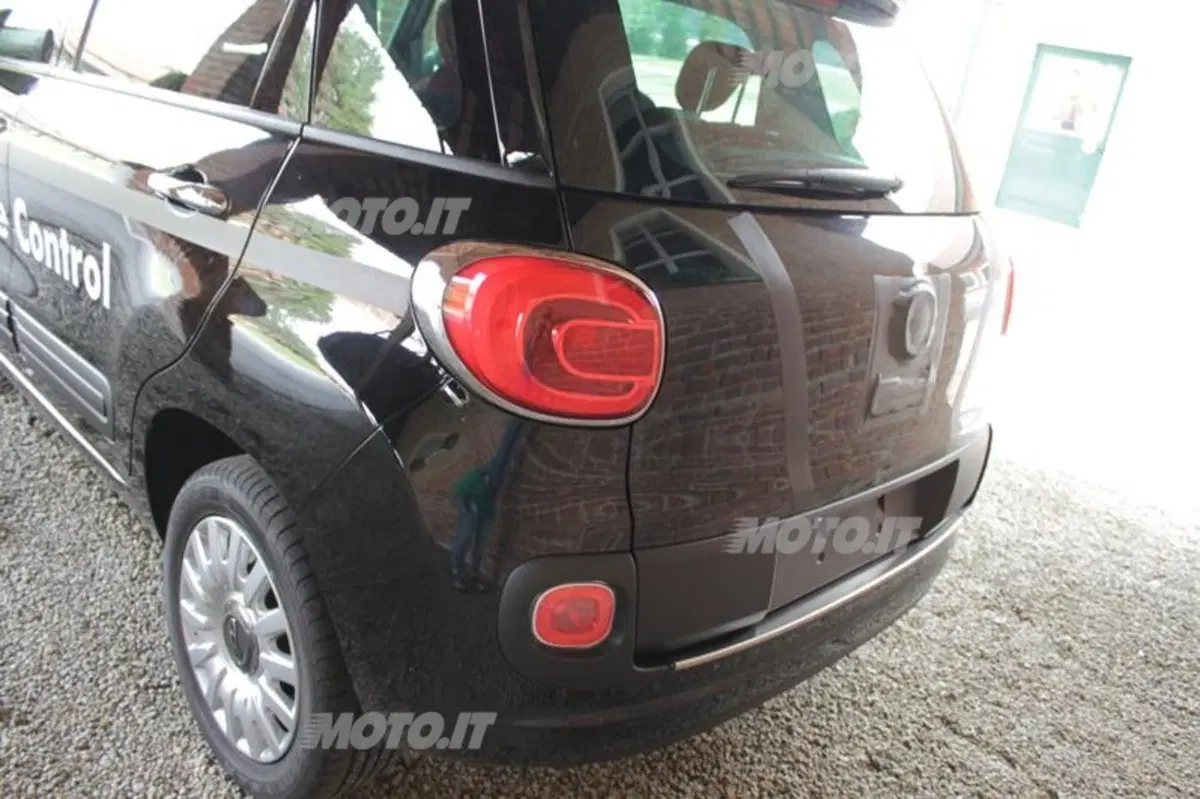 Fiat 500L: dal 2013 anche 500 XL Extralarge e con tante novità (16)