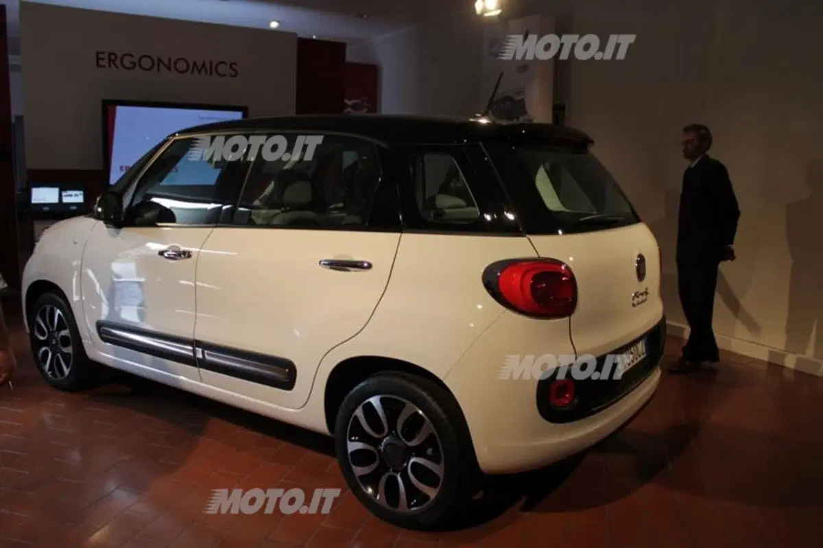 Fiat 500L: dal 2013 anche 500 XL Extralarge e con tante novità (19)