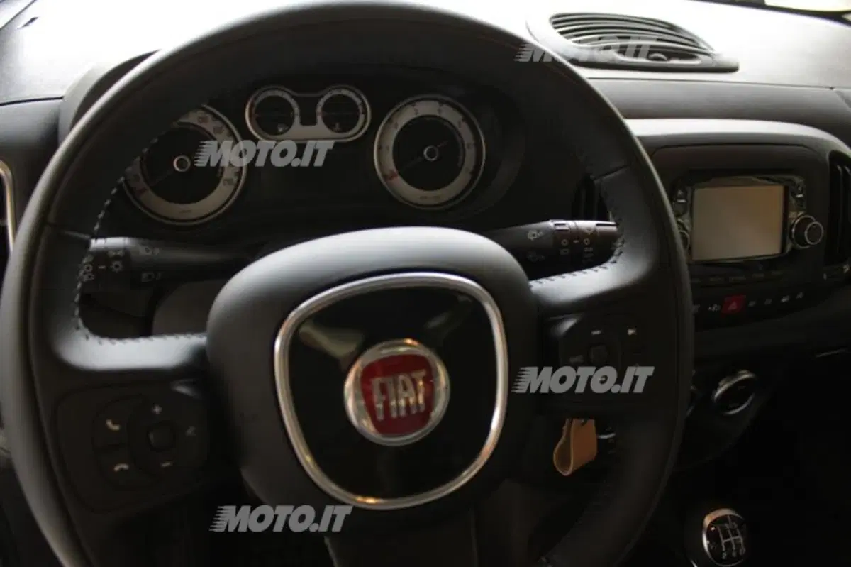 Fiat 500L: dal 2013 anche 500 XL Extralarge e con tante novità (31)