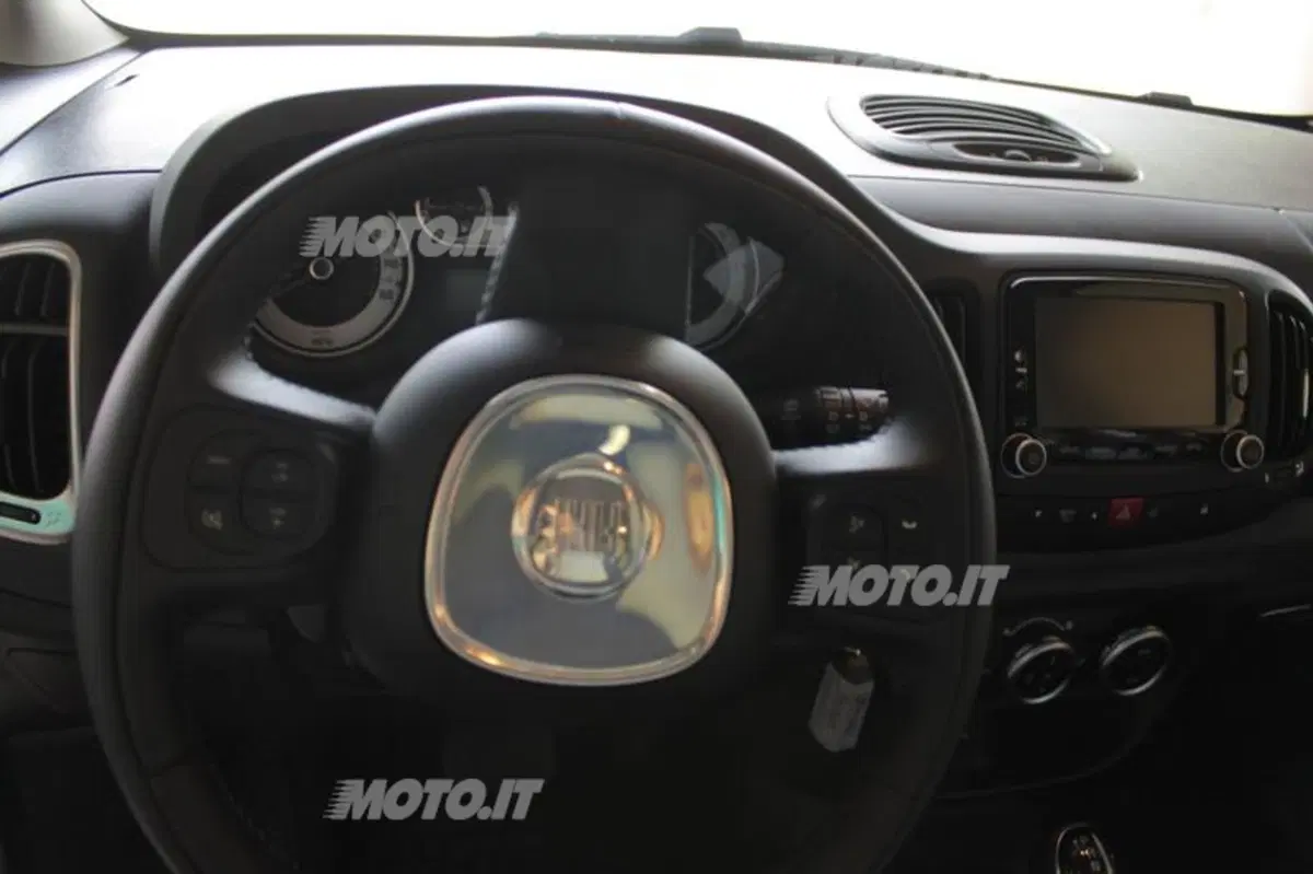 Fiat 500L: dal 2013 anche 500 XL Extralarge e con tante novità (32)