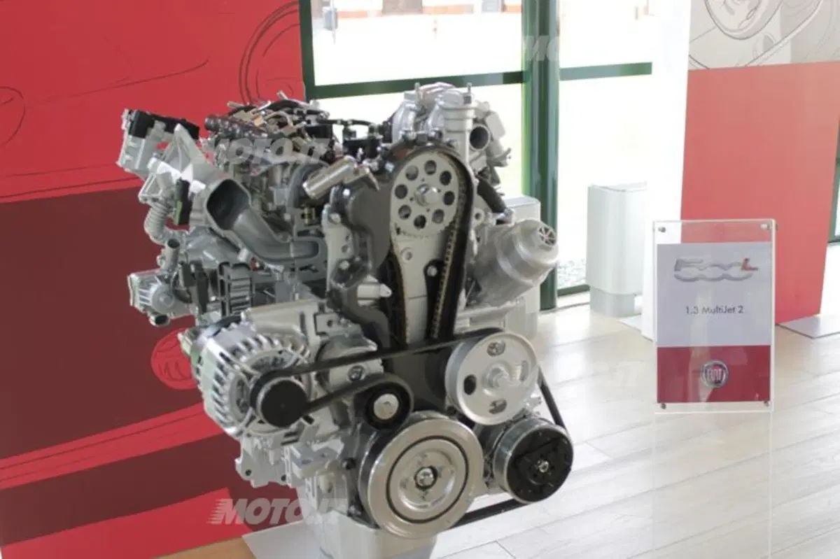 Fiat 500L: dal 2013 anche 500 XL Extralarge e con tante novità (57)