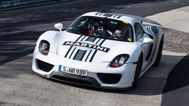 Porsche 918 Spyder: gira in 7&rsquo;14&rsquo;&rsquo; al &lsquo;Ring