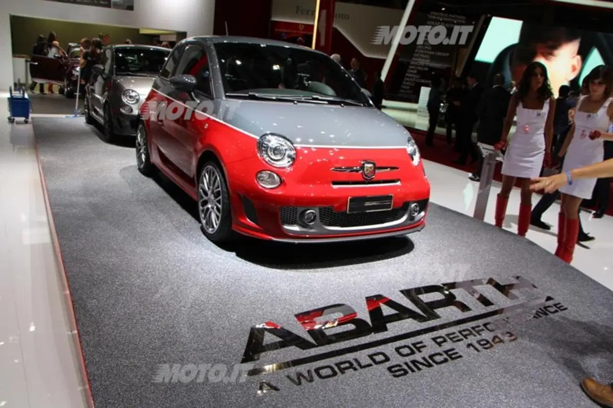 Abarth al Salone di Parigi 2012 (2)