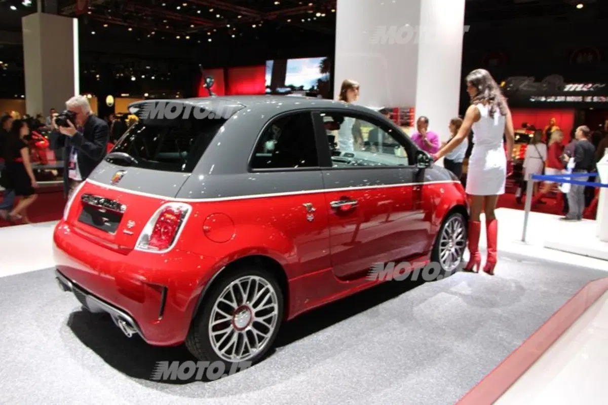 Abarth al Salone di Parigi 2012 (4)