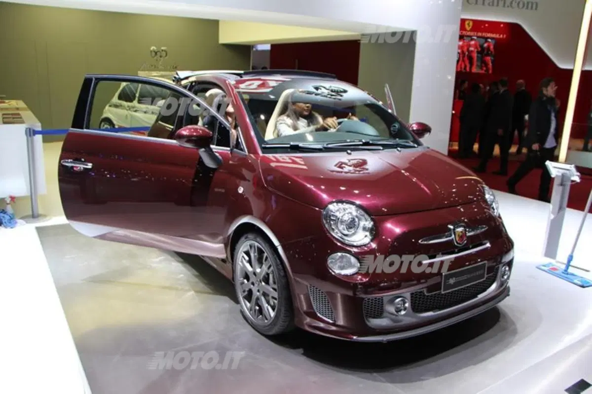 Abarth al Salone di Parigi 2012 (8)