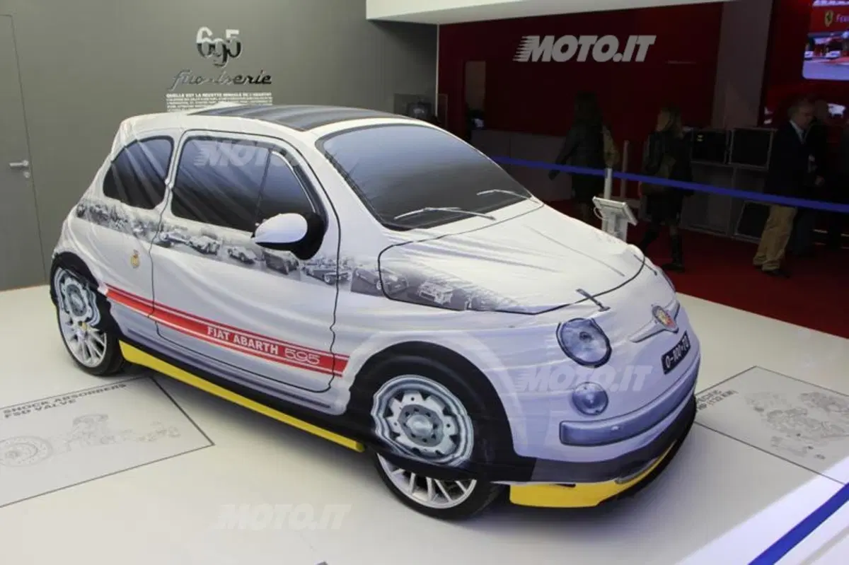 Abarth al Salone di Parigi 2012 (11)