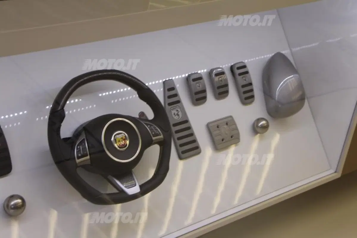 Abarth al Salone di Parigi 2012 (13)