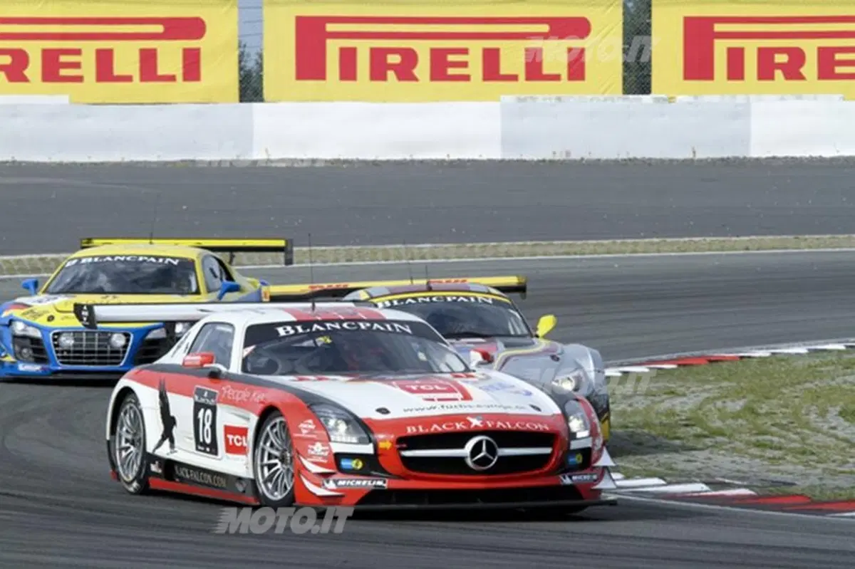 Blancpain Endurance Series: vittoria Porsche al 'Ring, Rossi 19° assoluto (16)