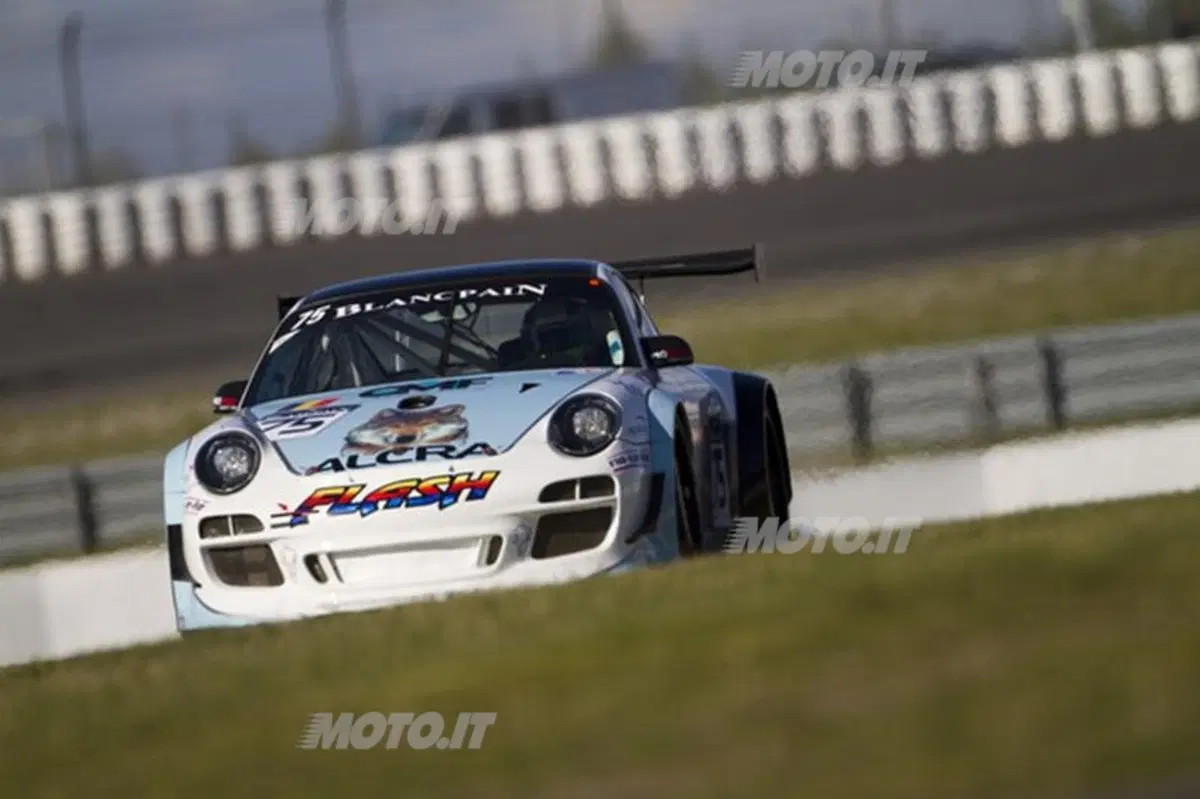 Blancpain Endurance Series: vittoria Porsche al 'Ring, Rossi 19° assoluto (17)